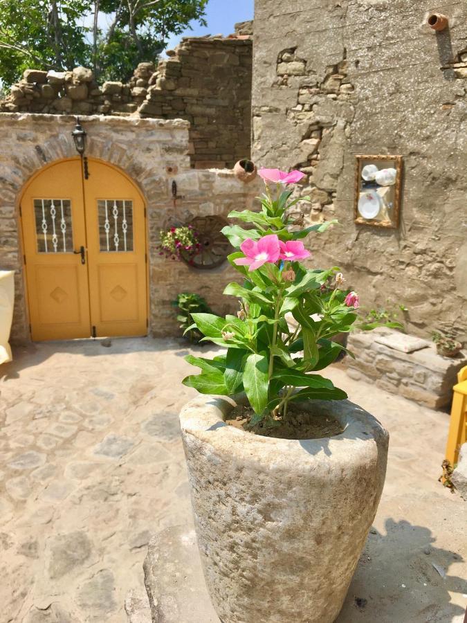 Sari Keci Tas Otel İmroz Bagian luar foto