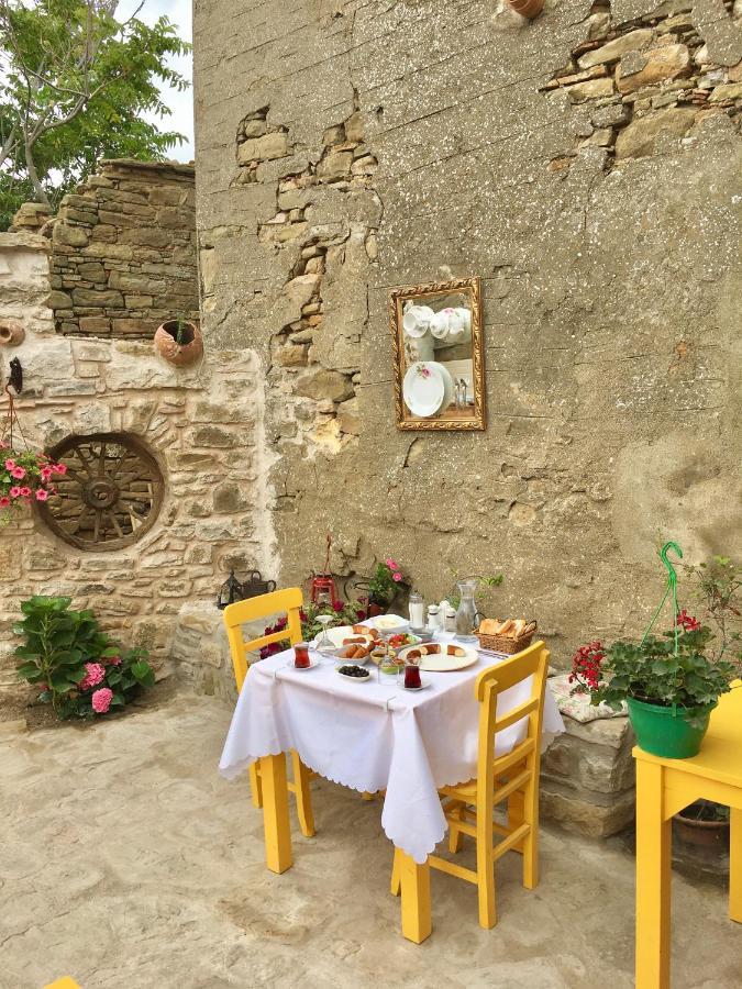 Sari Keci Tas Otel İmroz Bagian luar foto